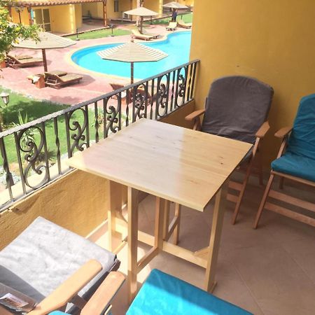 Pool View Apartment At British Resort - Unit 02 洪加達 外观 照片