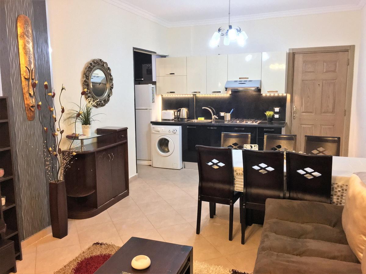 Pool View Apartment At British Resort - Unit 02 洪加達 外观 照片